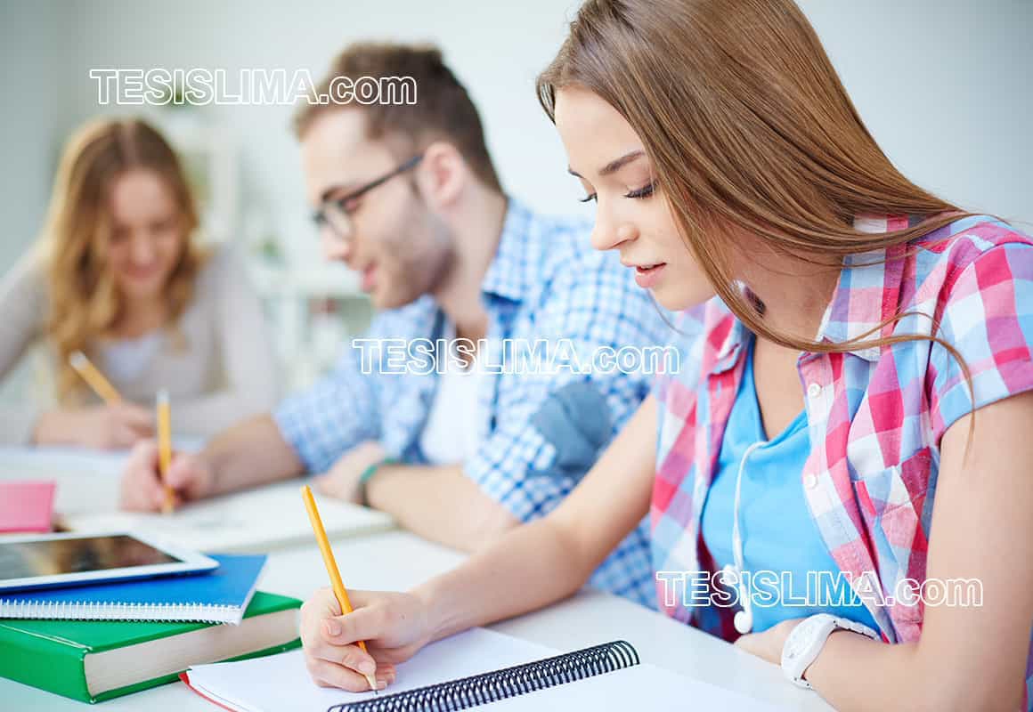 Tesis y proyectos Tesis y proyectos